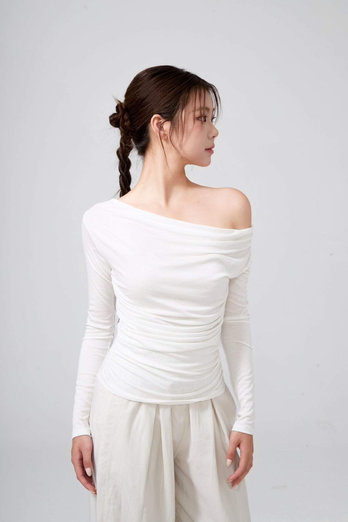 Fall and winterslimming look swing collar blouse side waist shirring korean style yoga clothes long sleeves sloping shoulders gentle yoga tops for women